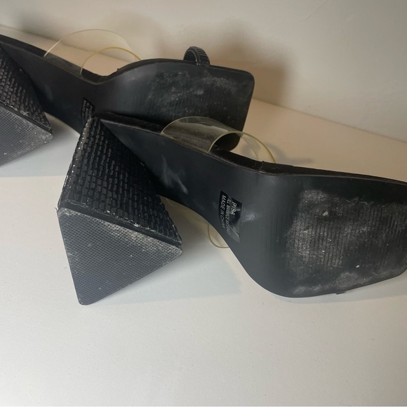 Black heels - Picture 4 of 4